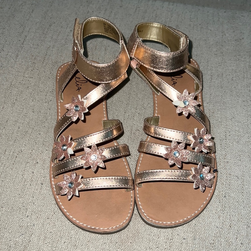 Gold Sparkly Flower Sandals